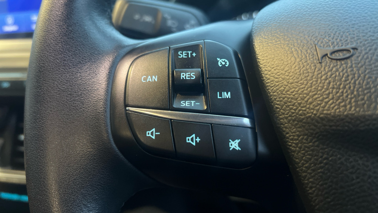 Ford Focus 1.0 EcoBoost Hybrid mHEV 125 Titanium Edition 5dr Petrol Hatchback